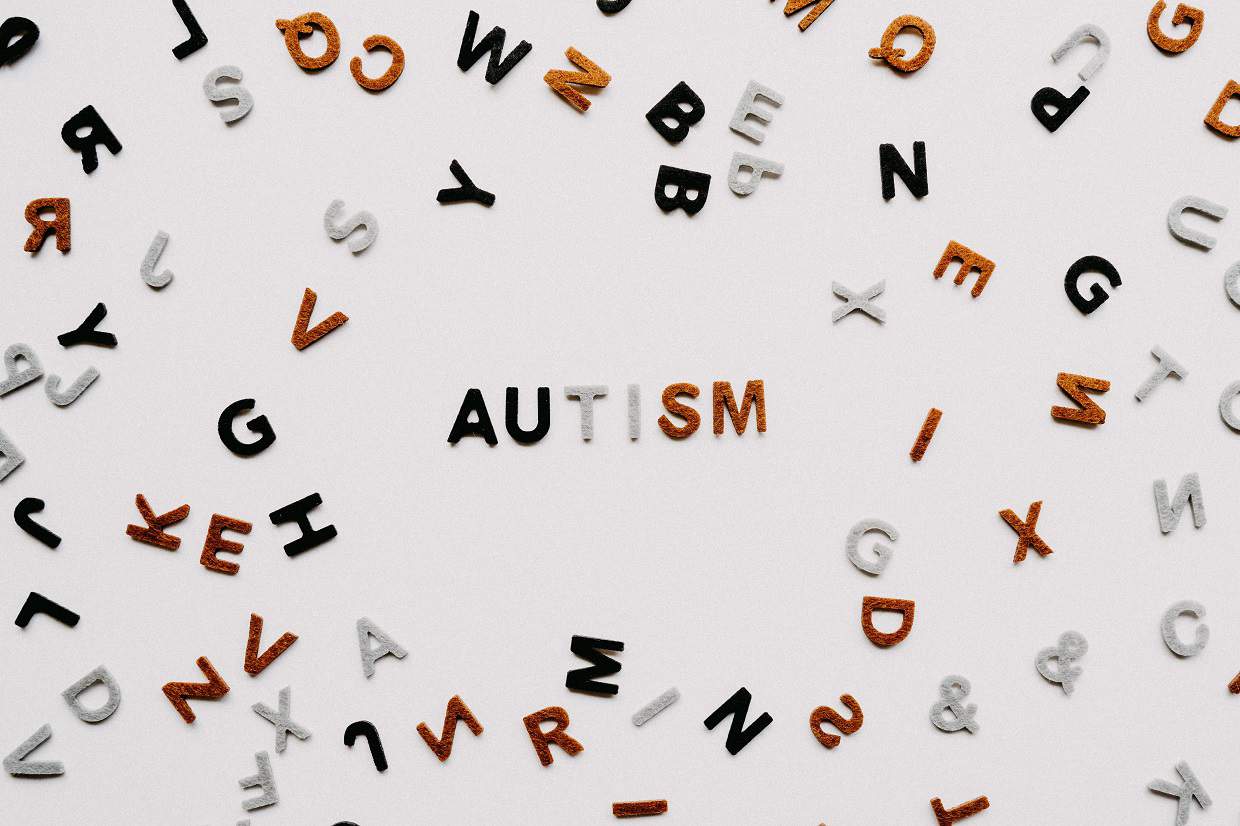 Czym objawia się dorosły autyzm i jak go zdiagnozować?